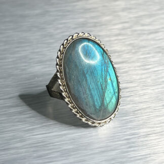 Labradoriidiga hõbesõrmus "Mere peegeldus"