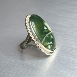 Sammalahhaadiga hõbesõrmus "Metsa süda"