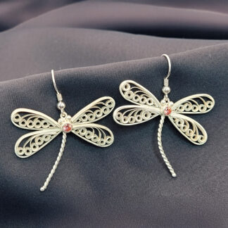 Filigraantehnikas kõrvarõngad "Kiil" roosade tsirkoonidega