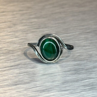 Malahiidiga hõbesõrmus "Joon ja valgus"